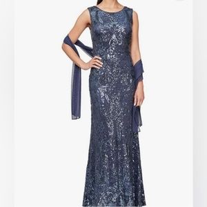 🌟NWT- Formal gown dress- Sequins- Size 4 - Blue Grey